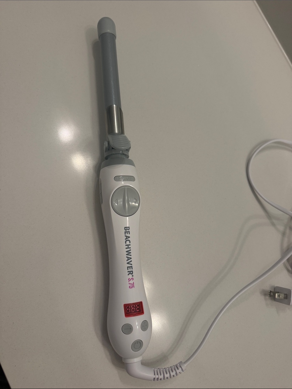Beachwaver S.75 Beachwaver Styling Iron in White and Light Gray